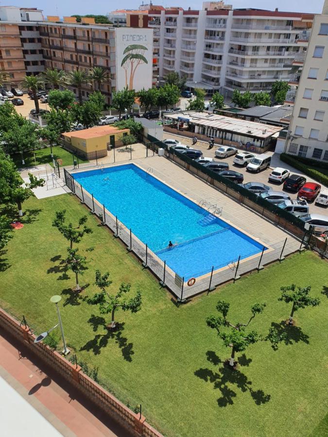 Louti'S Apartment La Pineda Exterior photo